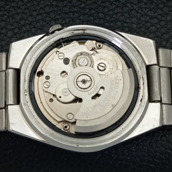 Vintage 1972 Seiko Automatic Mens Silver Watch W/daydate & Gold accents - Picture 9 of 9